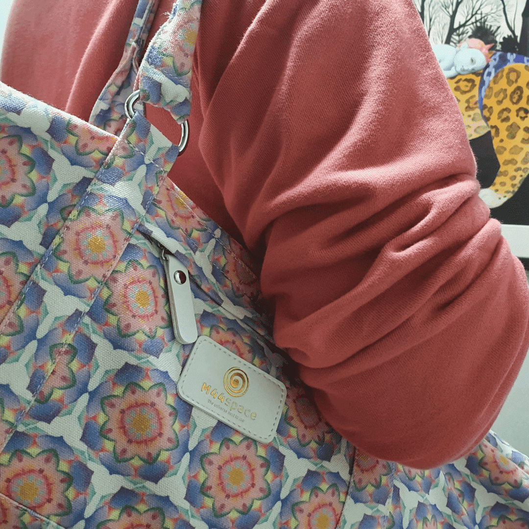 M44space- A pink yoga bag that goes well with a man wearing a pink suit M44space- A pink yoga bag that goes well with a man wearing a pink suit